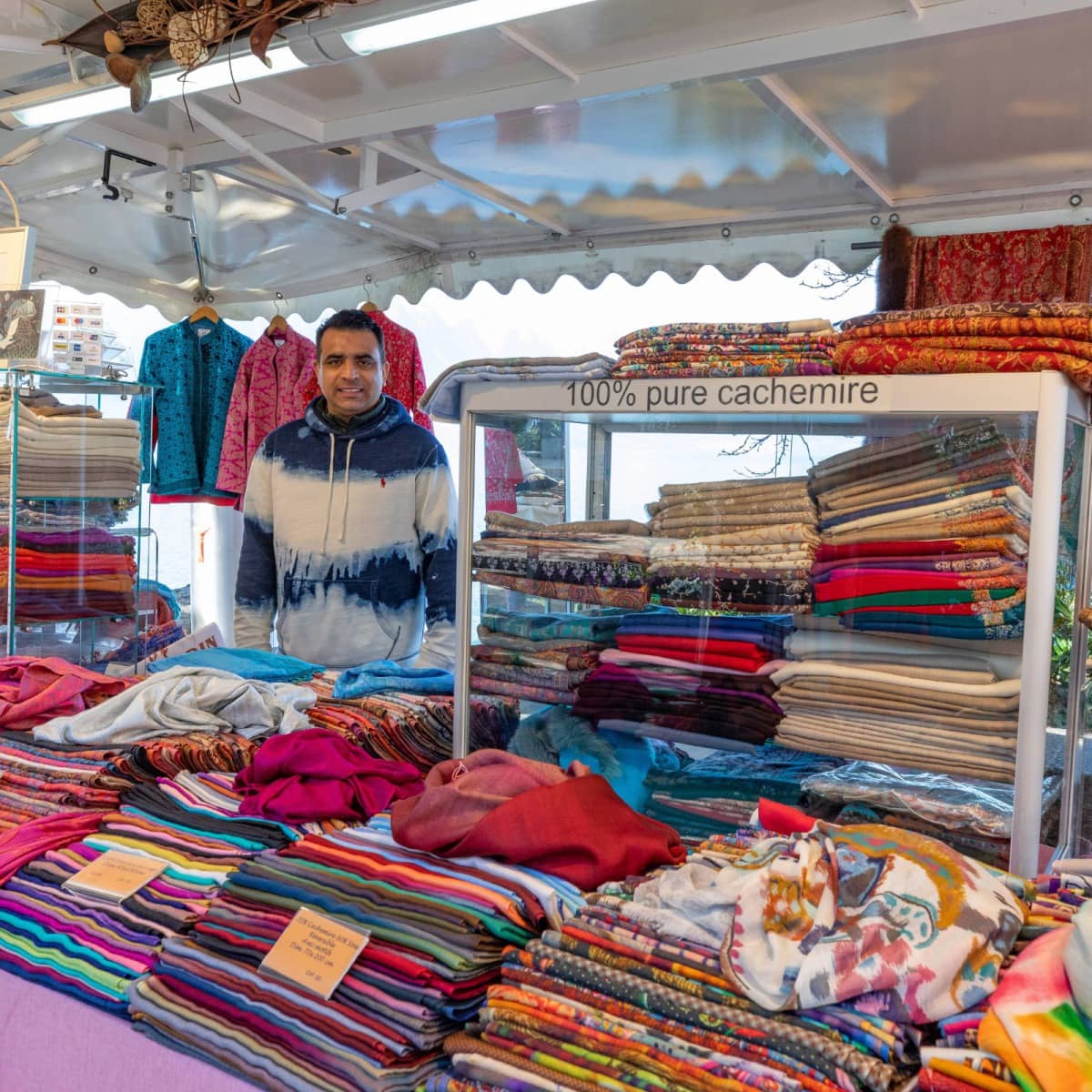 Les marchés au bord du Léman, à Montreux