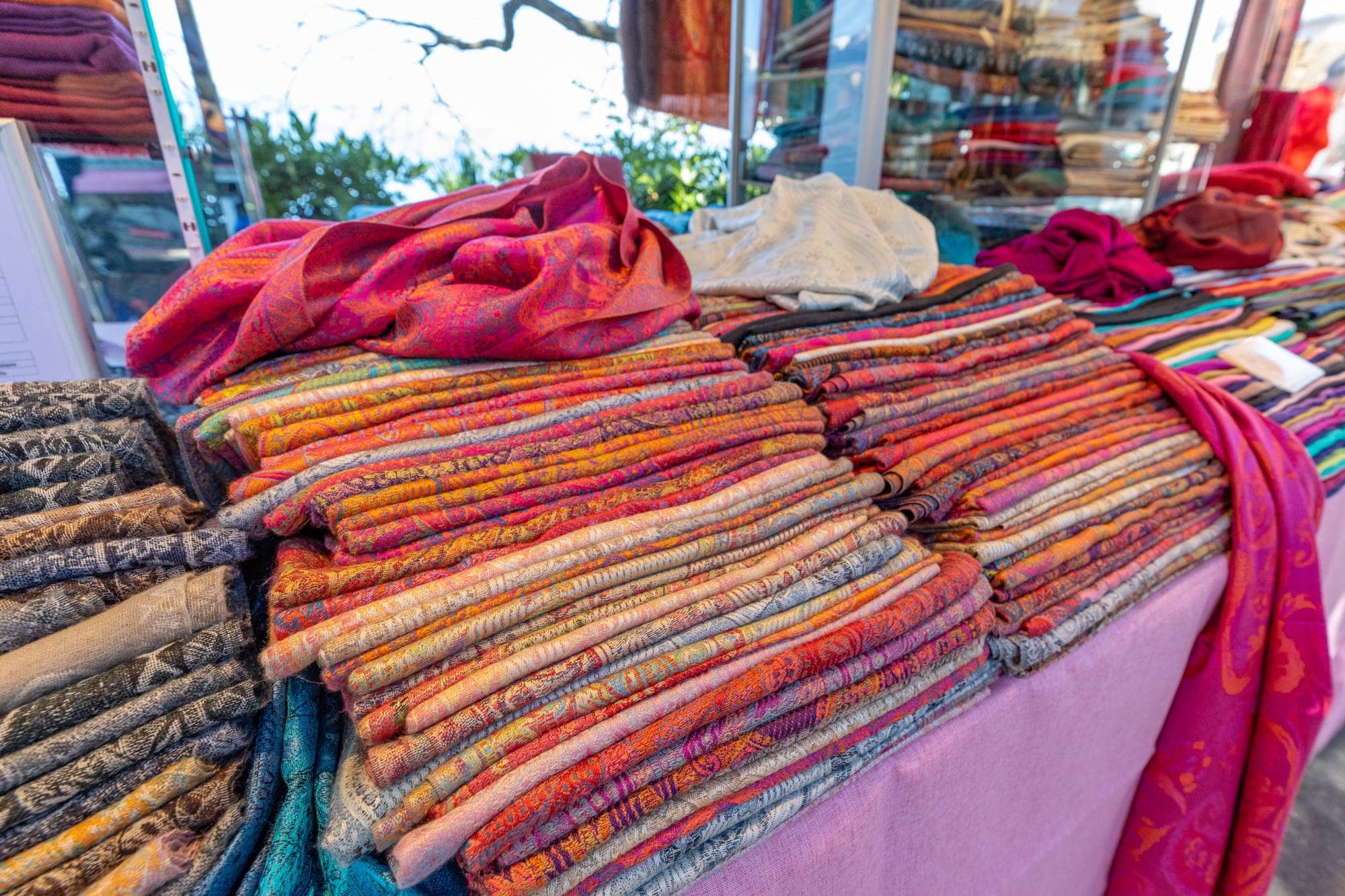 Aladdin Treasures of Kashmir